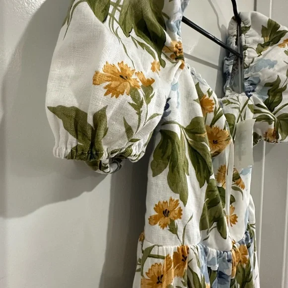 REFORMATION MARELLA LINEN DRESS BOTANIST 10
Size 6 - Picture 4 of 7